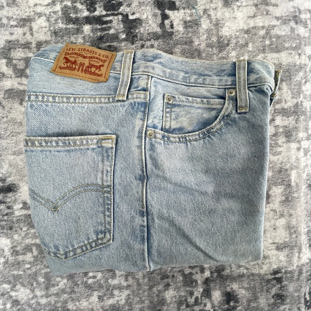 Levi's Women 24x31 '94 Baggy Jeans Light Wash Blue High Rise‎ Denim Retro